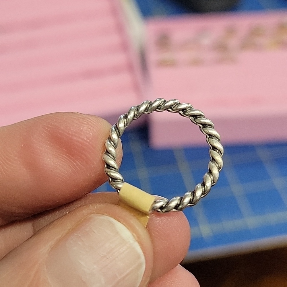 Rooe Silver Tone Ring Size 4.5